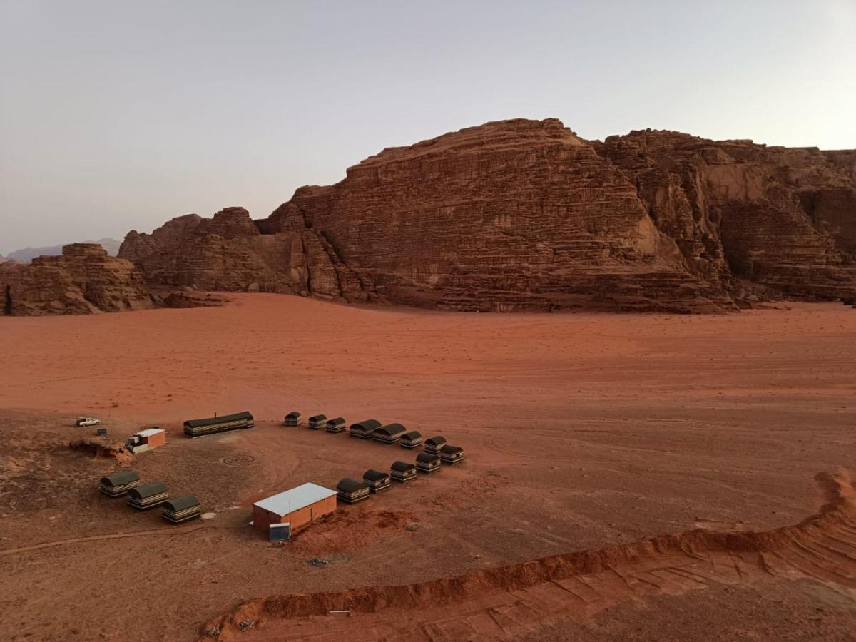Wadi Rum Sky Tours & Camp Ngoại thất bức ảnh