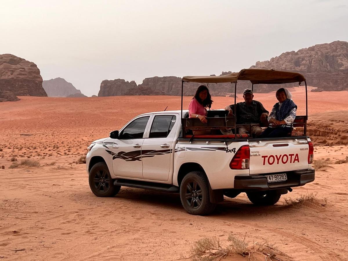 Wadi Rum Sky Tours & Camp Ngoại thất bức ảnh