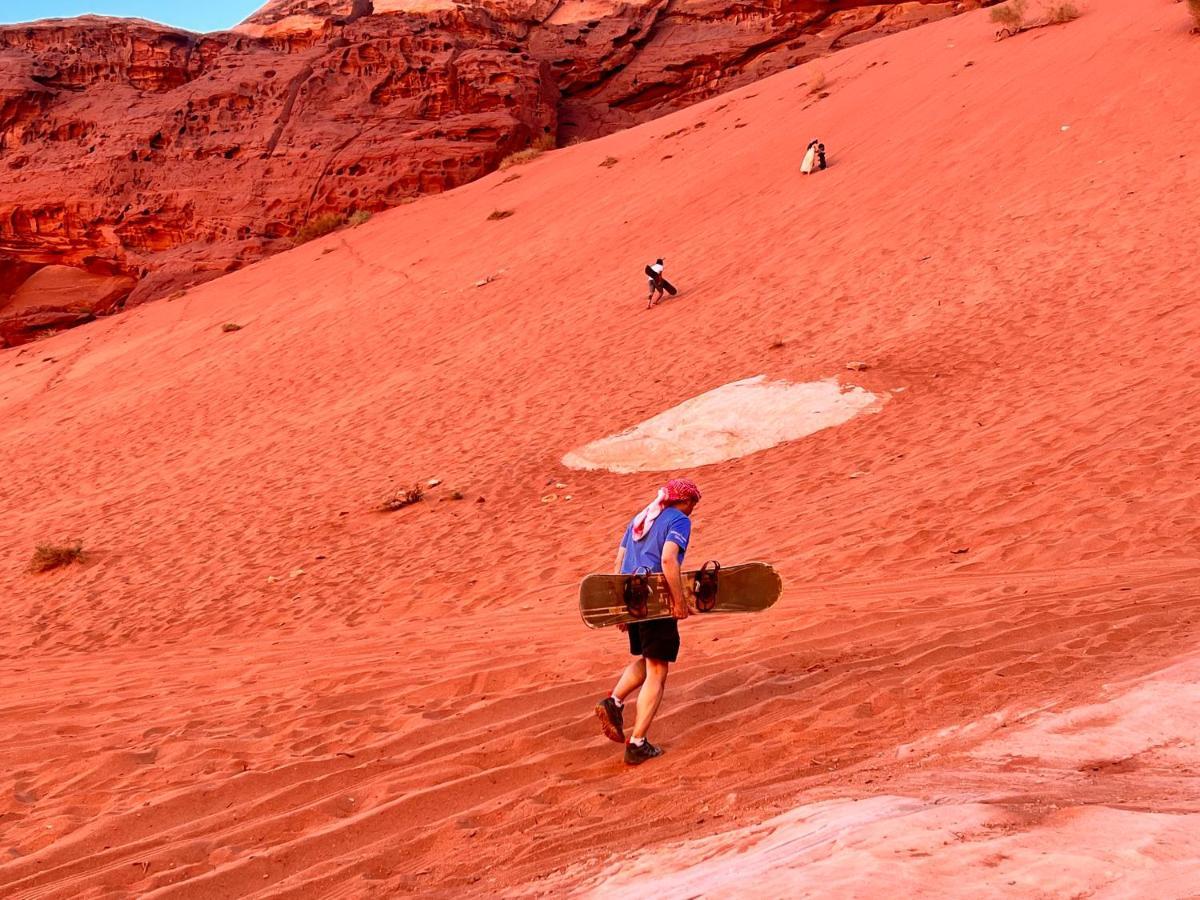 Wadi Rum Sky Tours & Camp Ngoại thất bức ảnh