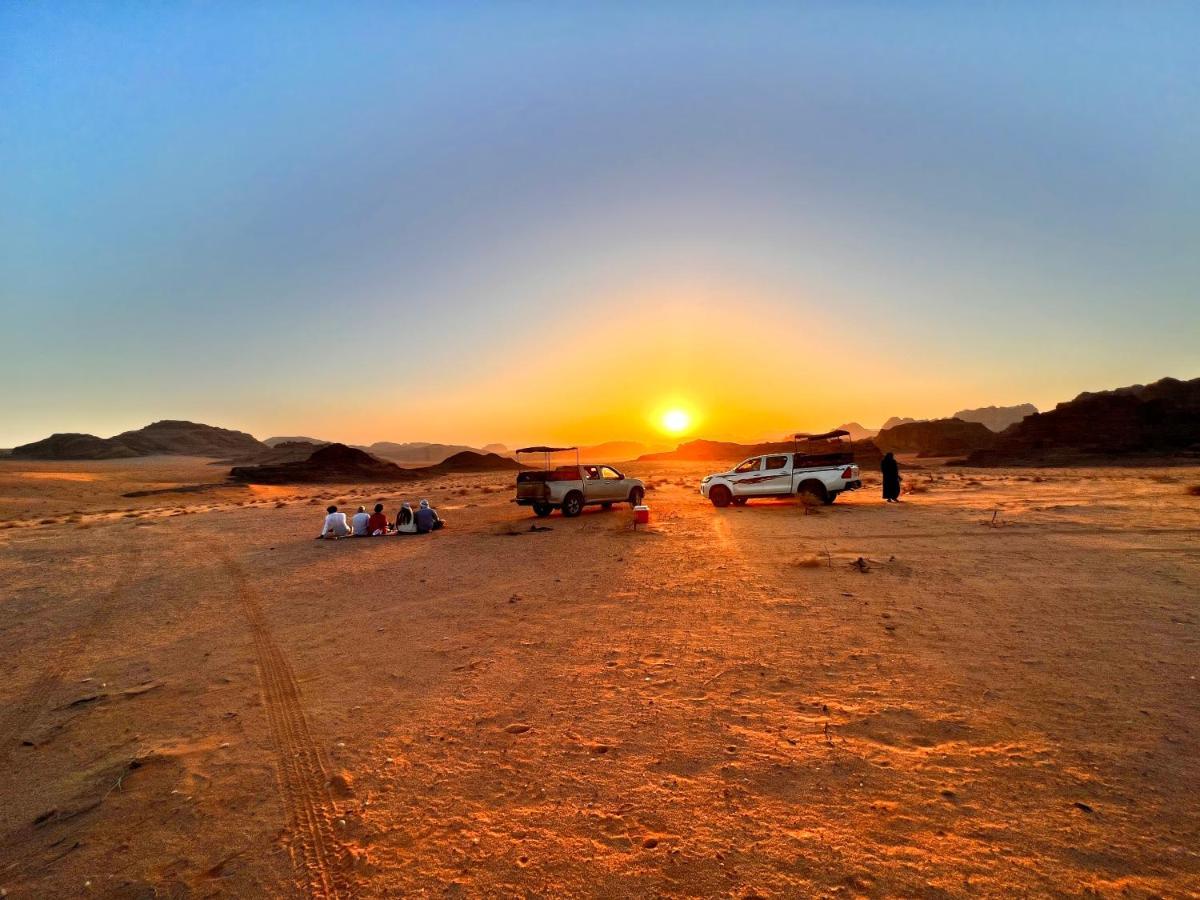 Wadi Rum Sky Tours & Camp Ngoại thất bức ảnh
