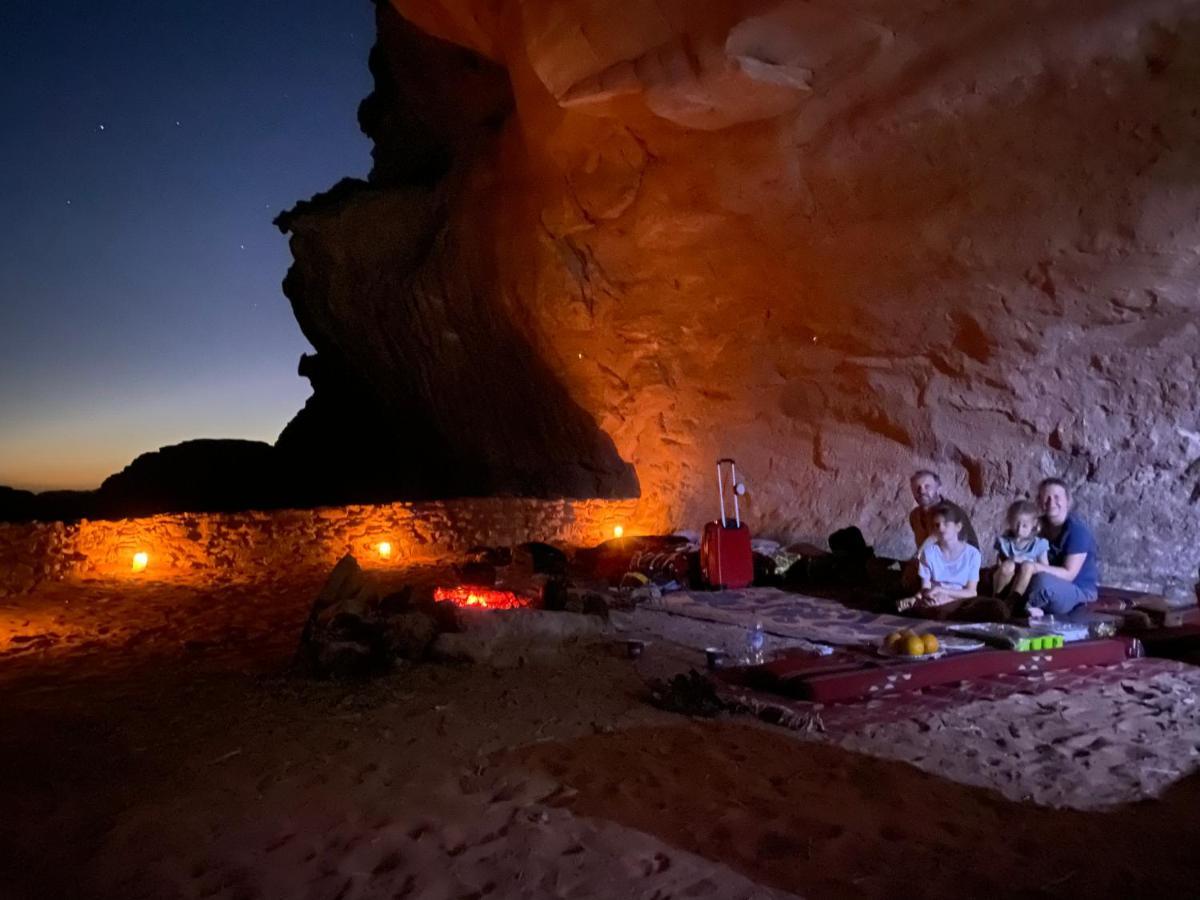 Wadi Rum Sky Tours & Camp Ngoại thất bức ảnh