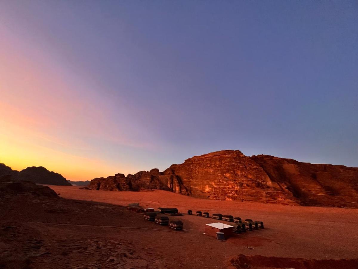 Wadi Rum Sky Tours & Camp Ngoại thất bức ảnh