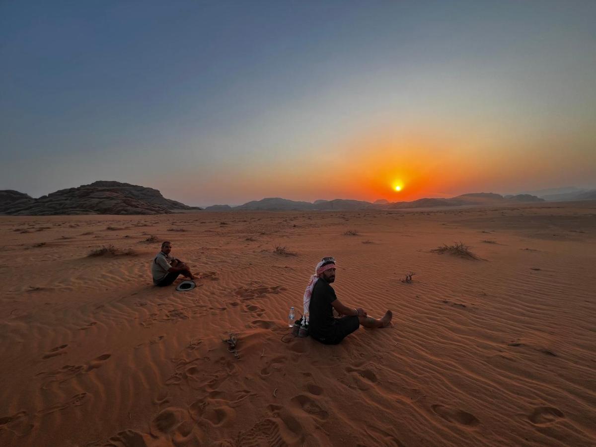 Wadi Rum Sky Tours & Camp Ngoại thất bức ảnh
