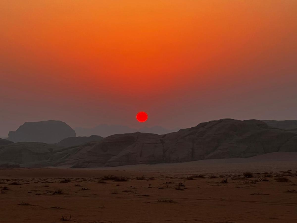 Wadi Rum Sky Tours & Camp Ngoại thất bức ảnh
