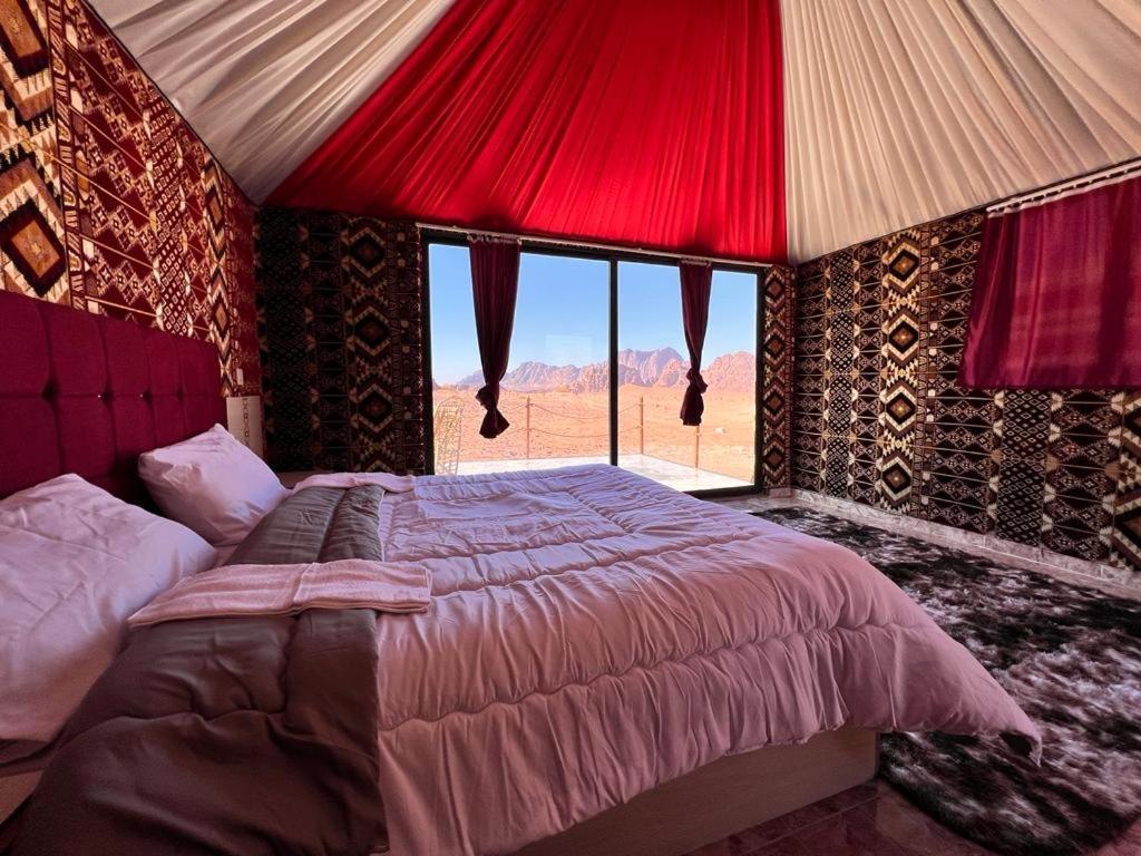 Wadi Rum Sky Tours & Camp Ngoại thất bức ảnh