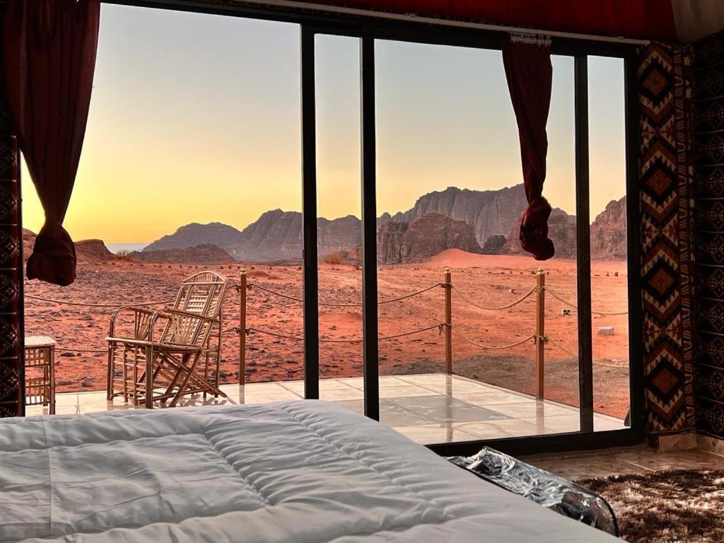 Wadi Rum Sky Tours & Camp Ngoại thất bức ảnh